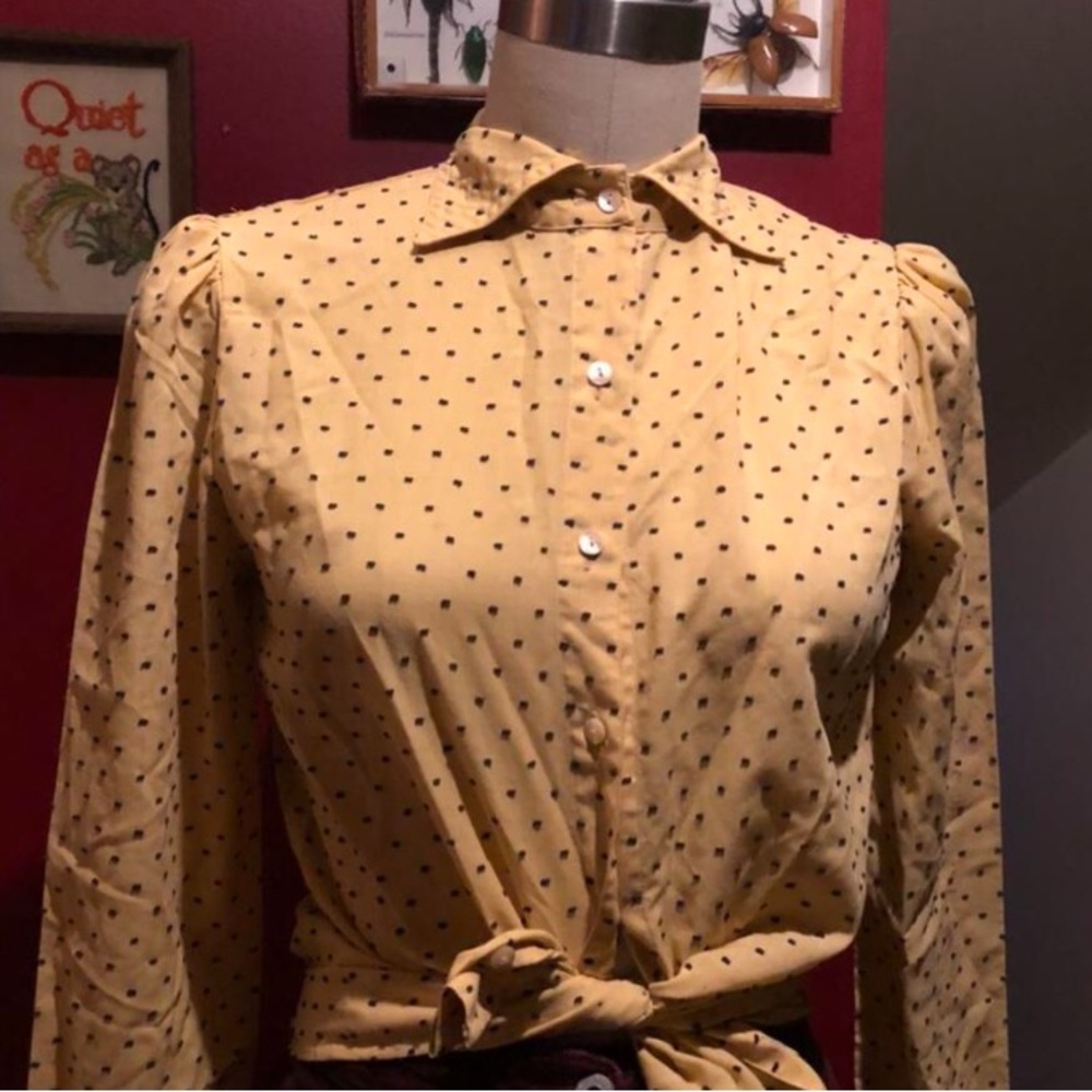 Vintage black and yellow polka dot button down